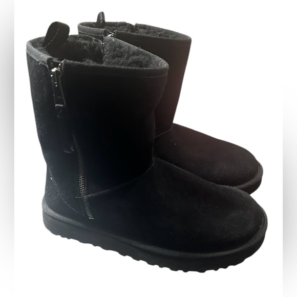 Black UGG boots with zipper on the side size 9 B9 - Picture 3 of 8